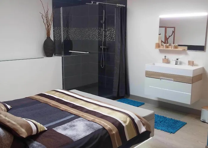 Couette-café Le Grillage A Poules *